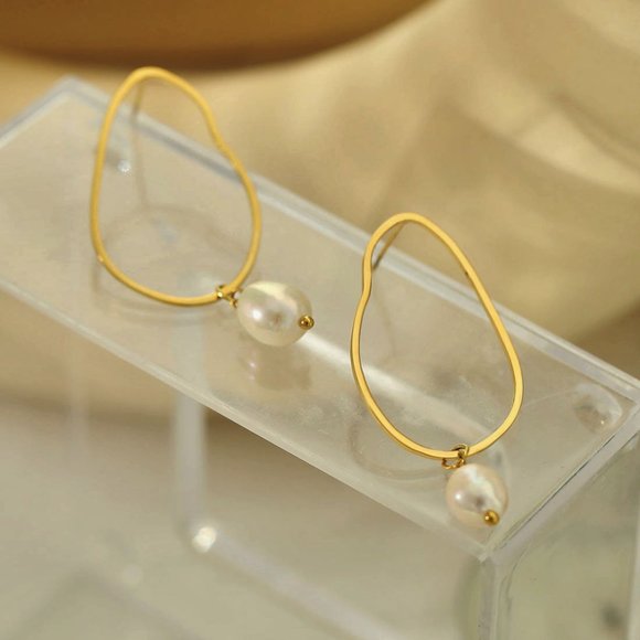 SADIE Misshaped Hoops with Natural Freshwater Pearls - Picture 3 of 6